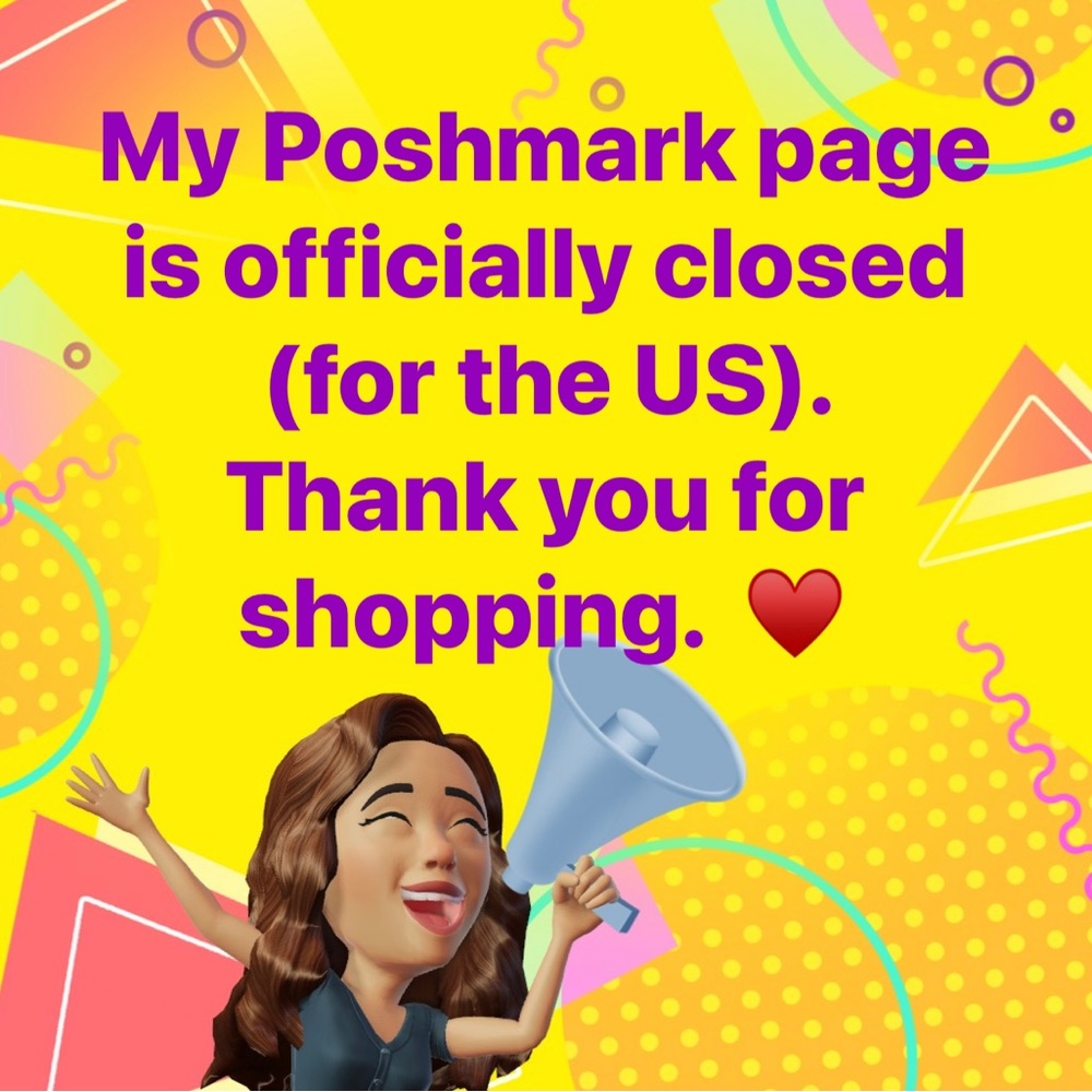 My Poshmark is closed as I’ve moved to London.  Thank you for shopping. ♥️